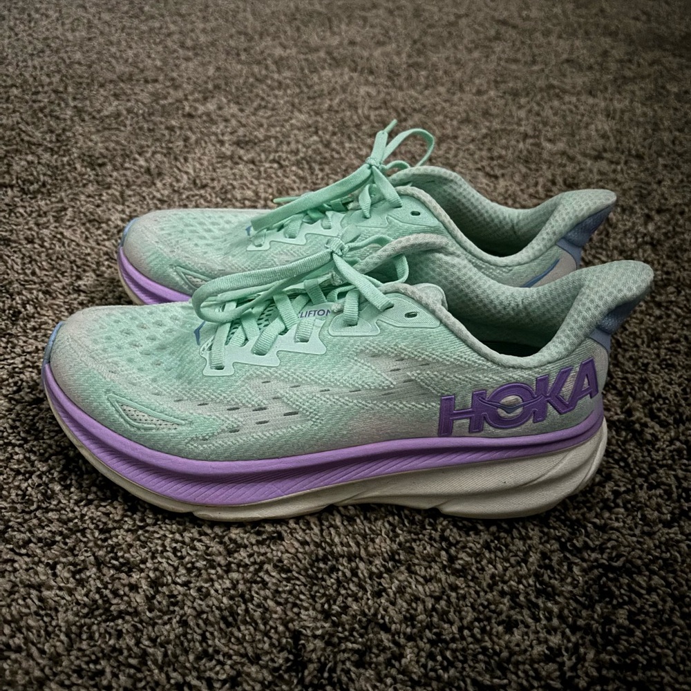 Hoka Arahi 6 Size 8 B